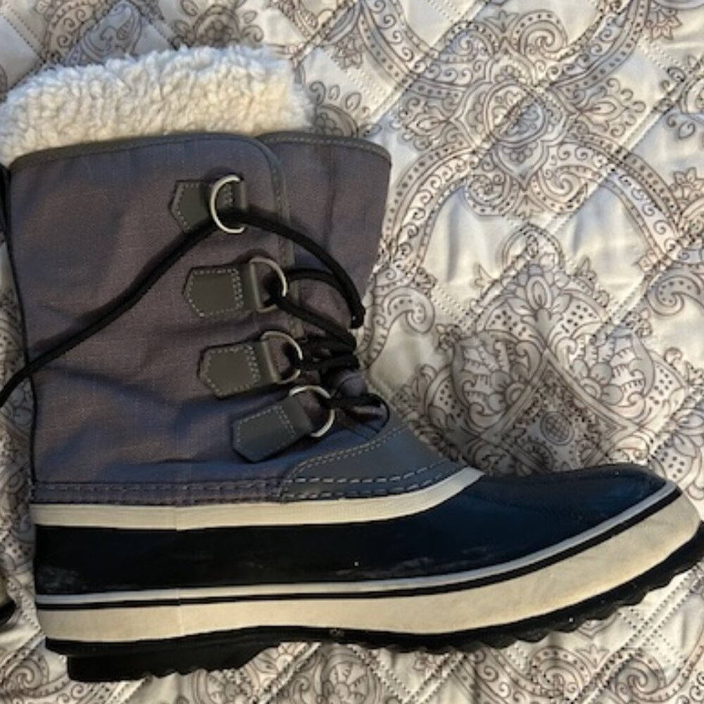 Sorel Winter Carnival Waterproof Boot (Women size 9.5) - Picture 3 of 15